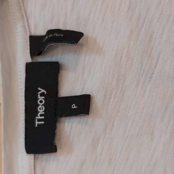 Theory easy V-neck top size P - Picture 4 of 4